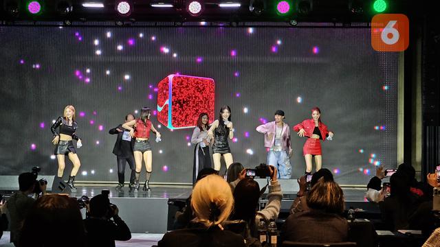 Tiga Orang Beruntung Nge-Dance Bareng ITZY di Peluncuran 'Coca-Cola K-Wave Zero Sugar' pada Selasa, 20 Februari 2024 (Foto: Aditya Eka Prawira/Liputan6.com/Seoul)