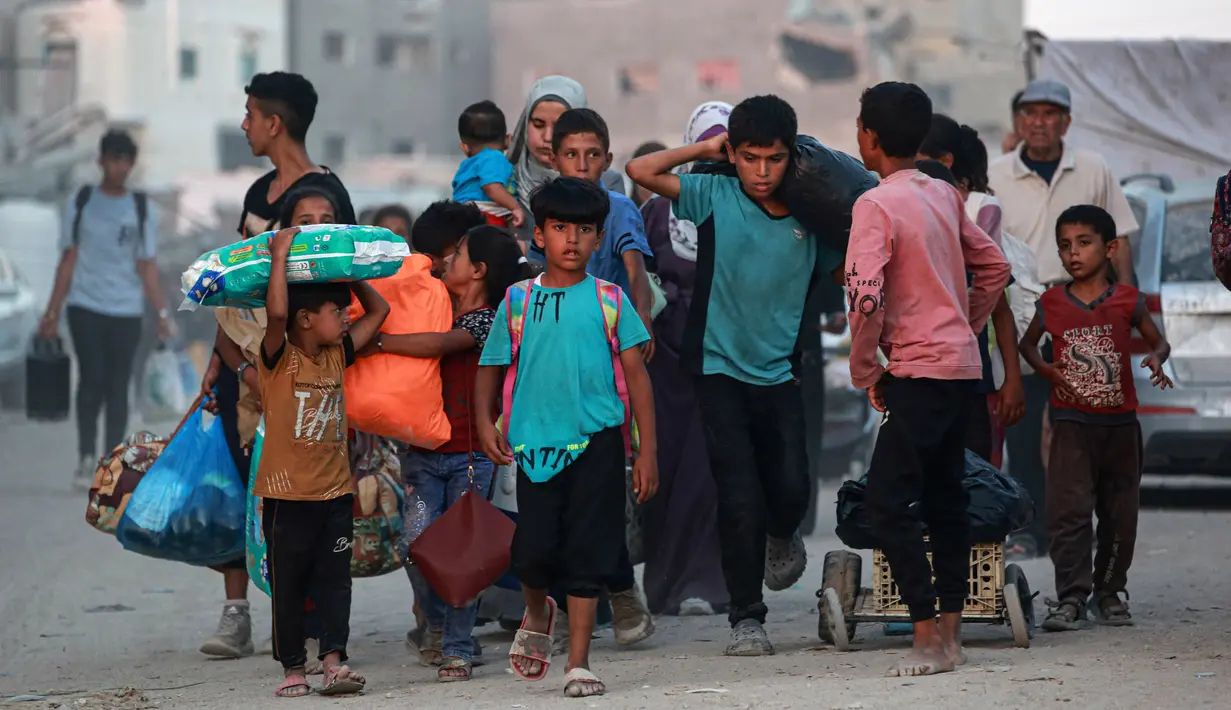 Menanggapi hal ini, Sekretaris Jenderal PBB Antonio Guterres menuturkan perintah evakuasi sekali lagi menunjukkan bahwa tidak ada tempat yang aman di Jalur Gaza bagi warga sipil Palestina. (Bashar TALEB/AFP)