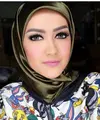 Ayu Ting Ting mengunggah foto Julia Perez saat berhijab bertepatan dengan tanggal kelahirannya (Dok.Instagram/@ayutingting92/https://www.instagram.com/p/Bz73SU_llIG/Komarudin)