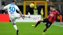 AC Milan memimpin 2-0 saat babak kedua baru berjalan tiga menit. Christian Pulisic gantian membobol gawang Frosinone. (AP Photo/Luca Bruno)