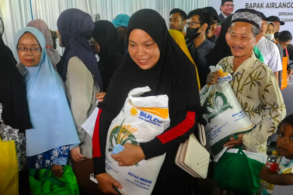 Airlangga Hartarto Salurkan BLT El Nino
