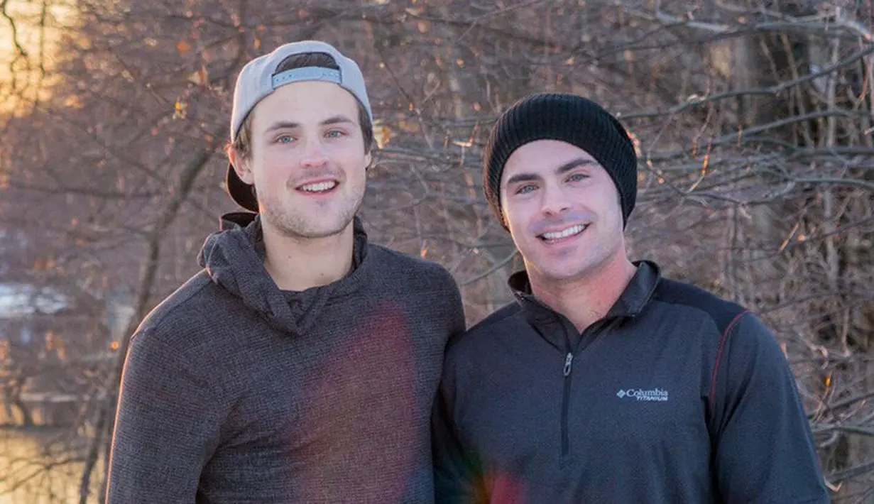 Zac Efron pun miliki saudara yang nggak kalah ganteng bernama Dylan Efron. (Celebrity Gossip Fix)