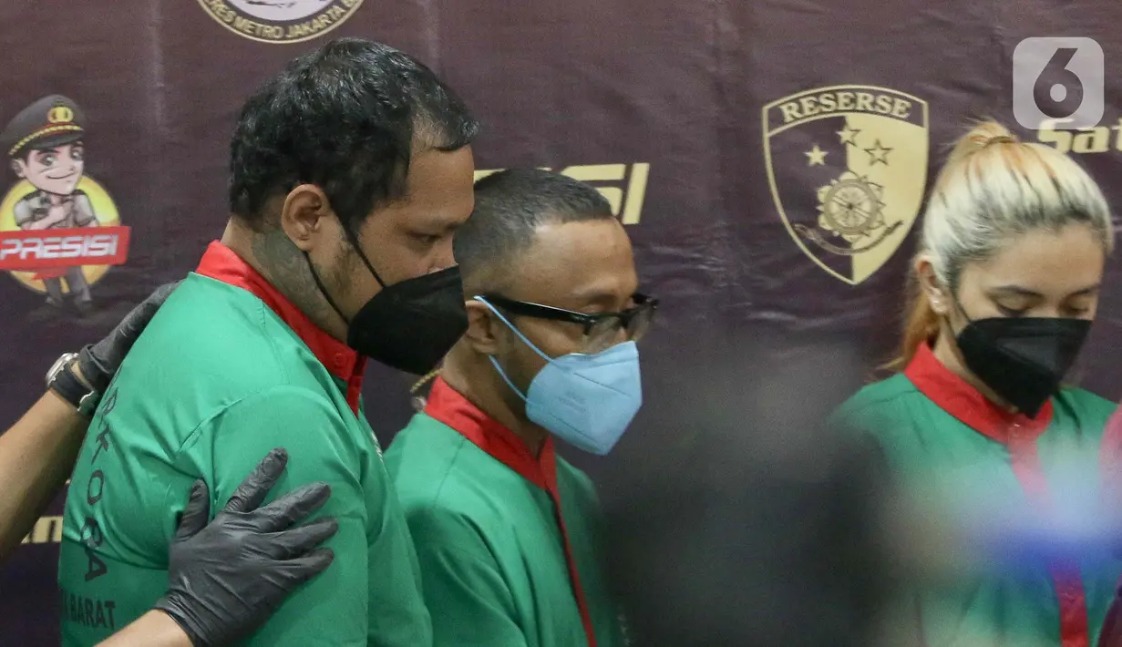 Virgoun bersama dua rekannya yakni PA dan kru band insial BH akan menjalani masa rehabilitasi selama tiga bulan. (Liputan6.com/Herman Zakharia)