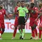 Wasit asal Somalia, Omar Abdulkadir Artan, batal memimpin pertandingan Piala Dunia 2026 karena tak mendapatkan izin masuk ke Amerika Serikat. (AFP/Issouf SANOGO)