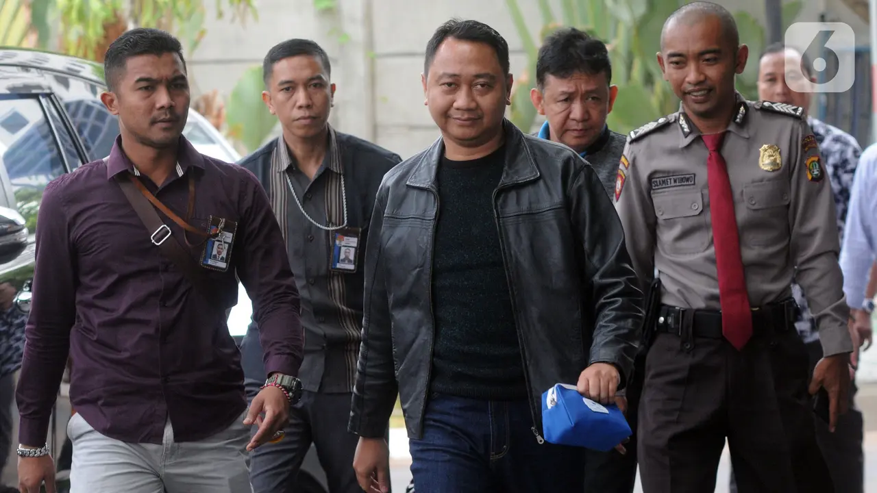 Bupati Lampung Utara Tiba di Gedung KPK