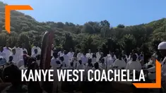 Kanye West dipastikan akan manggung di Coachella 2019. Suami Kim Kardashian ini juga akan gelar kebaktian di acara tersebut.