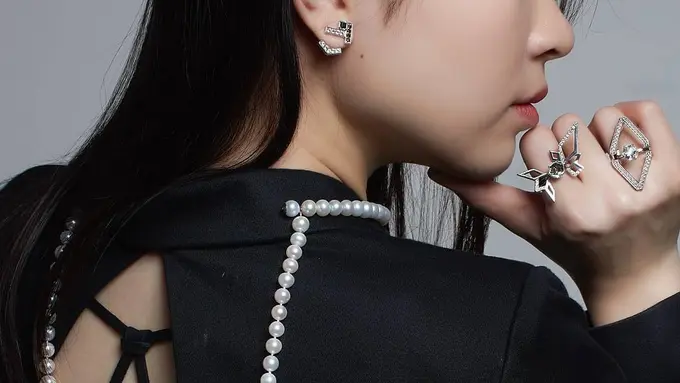 Aksesori perhiasan mutiara