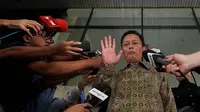 Panitera MK Kasianur Sidauruk memilih bungkam soal pemeriksaannya di KPK, Jakarta, Senin (15/12/2014). (Liputan6.com/Miftahul Hayat)