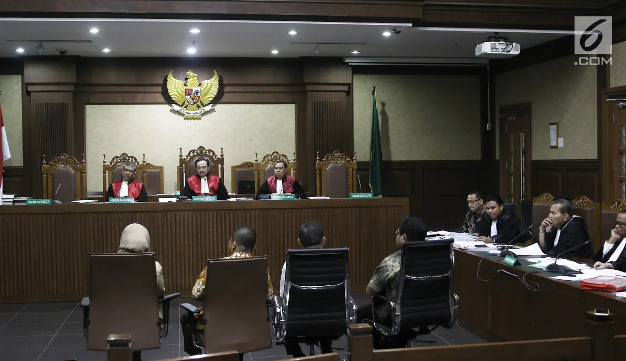 Suasana sidang lanjutan terdakwa korupsi pengadaan dan pelaksanaan pembangunan kampus IPDN Sumbar di Kab Agam TA 2011, Dudy Jocom di Pengadilan Tipikor Jakarta, Rabu (12/9). (Liputan6.com/Helmi Fithriansyah)
