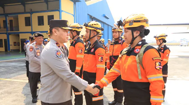 Polri Tambah Tim Khusus Tangani Gempa NTT