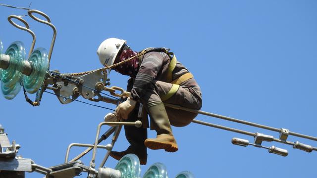 Pembangunan Transmisi Listrik di Sulawesi Selatan