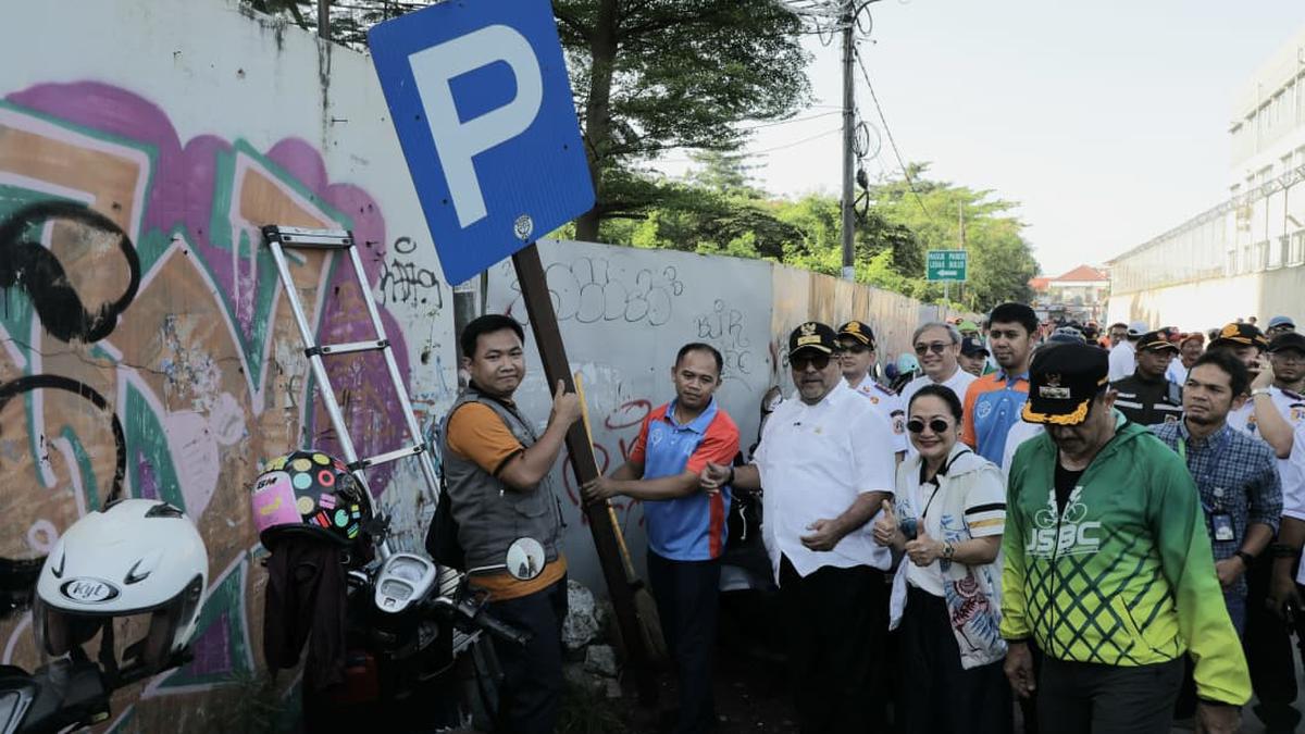 Parkir Liar Lebak Bulus Ditertibkan, Rano Karno Imbau Warga Pindah Ke Lahan Resmi