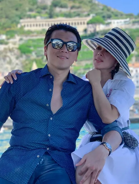 Syahrini dan Reino Barack (Instagram/princessyahrini)