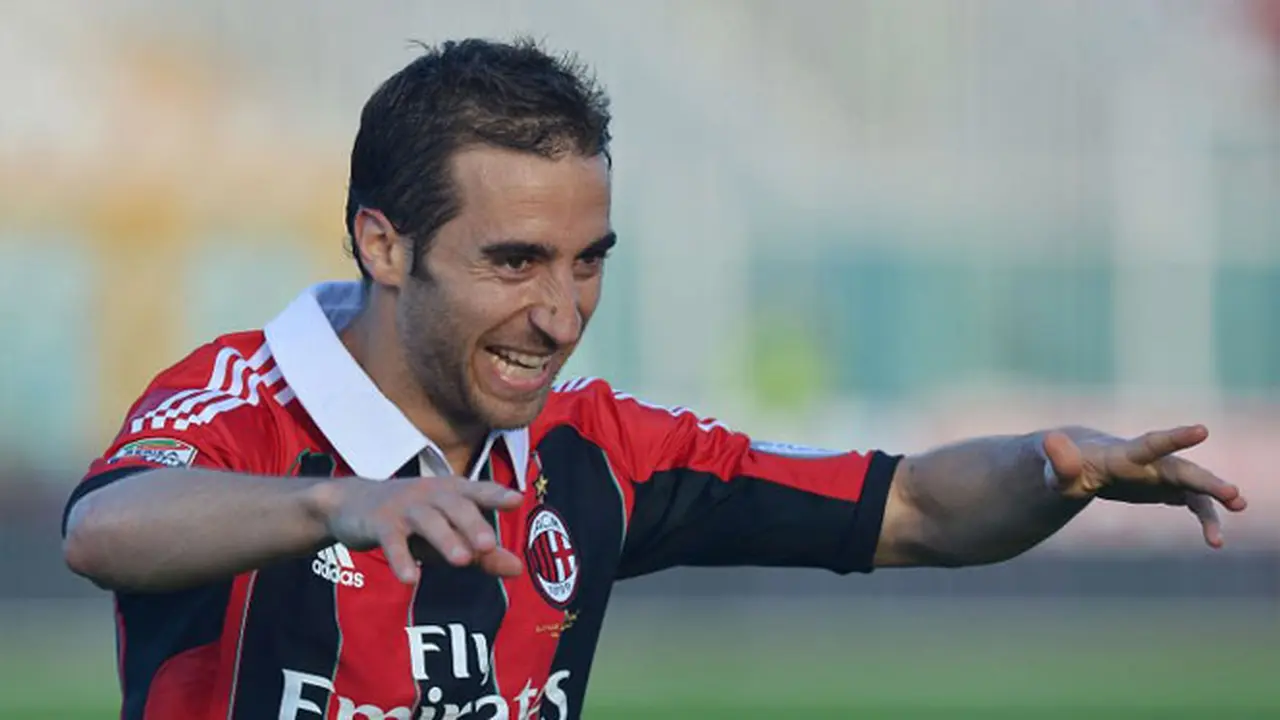 mathieu-flamini-131119c.jpg
