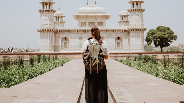 Ilustrasi liburan, traveling