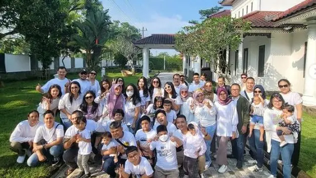 Mayangsari dan Bambang Trihatmodjo (Instagram/mayangsari_official)