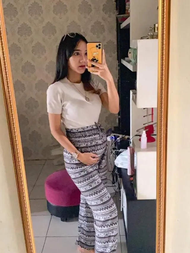 Hamil Anak Pertama, Ini 5 Potret Baby Bump Sarah Sheilka Istri Tegar Septian