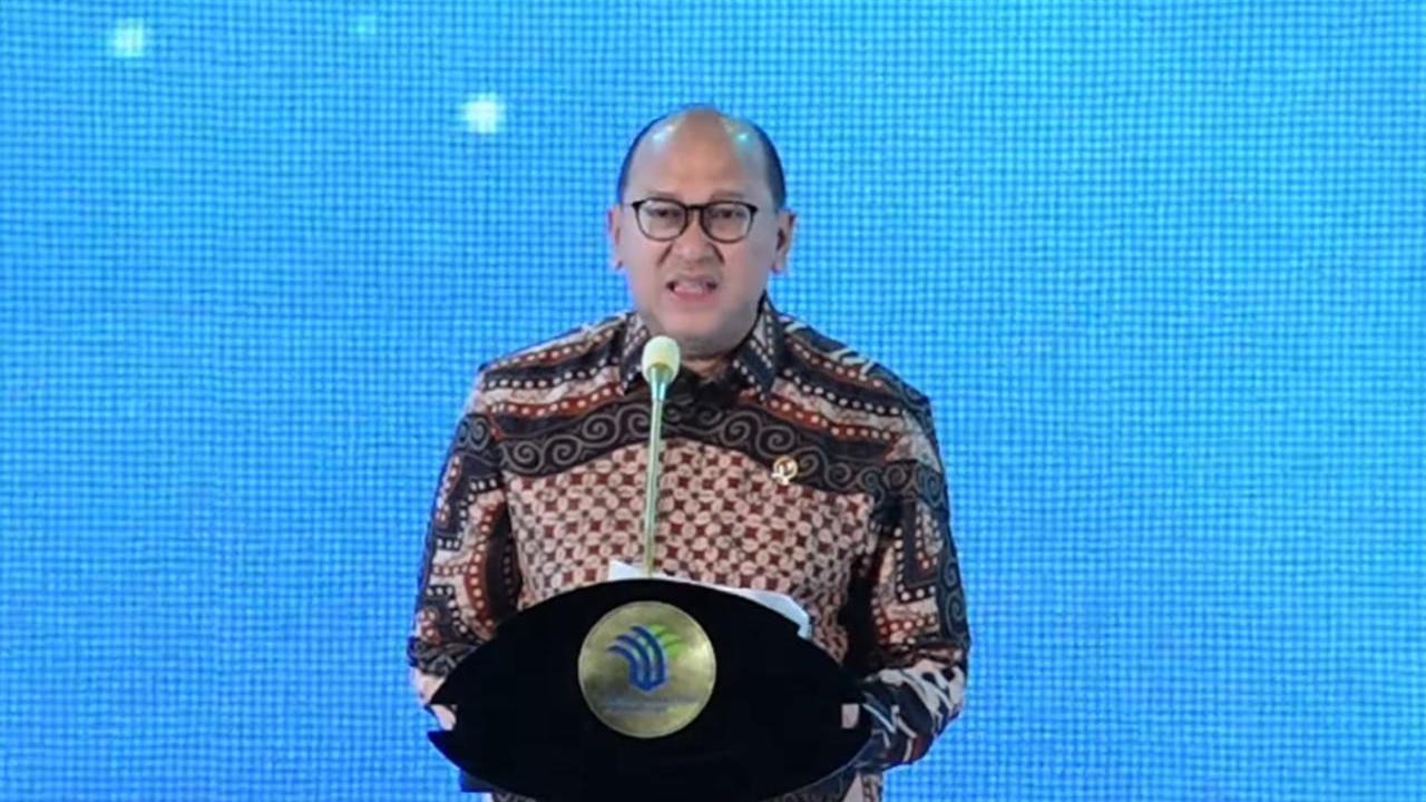 Menteri Investasi/kepala BKPM Rosan P. Roeslani  dalam Rakornas Investasi 2024, di Jakarta, Rabu (11/12/2024)
