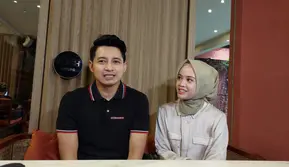 Chand Kelvin melamar Dea Sahirah, yang dipacarinya selama 6 tahun terakhir. Lamaran mereka dilangsungkan di tanggal cantik 5 Mei 2024 atau 5.5.2024.