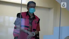 Komisaris PT Hanson International Tbk (MYRX), Benny Tjokrosaputro akan menjalani pemeriksaan di Gedung KPK, Jakarta, Kamis (19/3/2020). Benny diperiksa sebagai tersangka kasus  korupsi di PT Asuransi Jiwasraya (Persero) diperkirakan kerugian negara mencapai Rp 13,7 triliun. (merdeka.com/Dwi Narwoko)