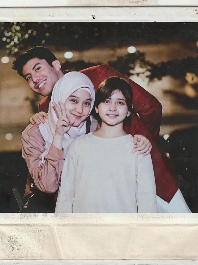 Adu Akting Lagi, Ini 7 Potret Esta Pramanita dan Bara Valentino yang Bikin Baper