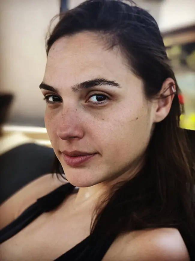 Sebelum jadi aktris ternama, begini kisah Gal Gadot saat kecil. (Instagram/gal_gadot)