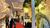 Indonesia International Wedding Festival (IIWF) 2022 terselenggara secara hybrid hingga 20 Maret 2022. (Liputan6.com/Asnida Riani)