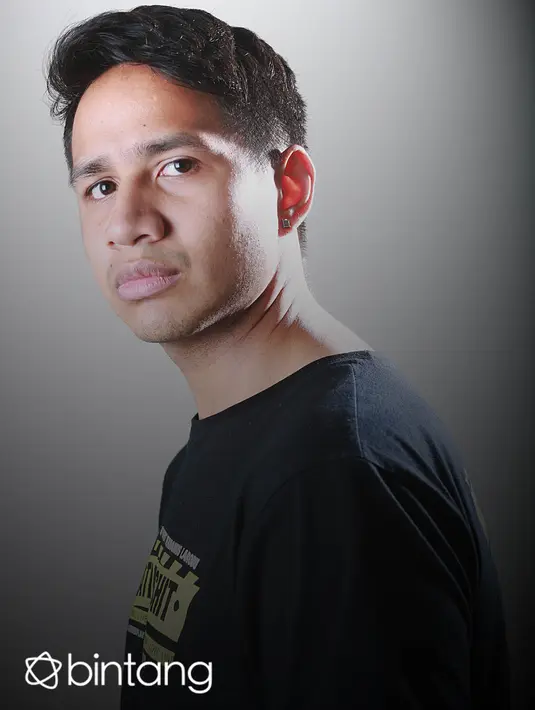 Dalam berakting rupanya Jovial da Lopez menginginkan peran penjahat. Diakuinya jika menjadi penjahat itu enak lantaran hidupnya terlalu baik-baik saja, baginya memang akting itu adalah menjadi orang lain. (Febio Hernanto/Bintang.com)