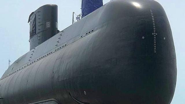 Kapal selam Diesel Electric Submarine U20911400 produksi PT PAL Surabaya, yang diberi nama KRI AIugoro-4OS.