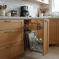 Desain Dapur Kecil dengan Kabinet Tarik di Celah Sempit (AI Generated)