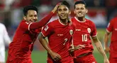 Hasil fantastis ditorehkan Timnas Indonesia U-23 di ajang Piala Asia U-23 2024. Berstatus tim debutan, Garuda Muda sukses melaju ke perempatfinal setelah pada laga pamungkas Grup A di Abdullah bin Khalifa Stadium, Doha, Qatar, Minggu (21/4/2024) menghancurkan Yordania U-23 dengan kemenangan 4-1. Empat gol kemenangan anak asuh Shin Tae-yong dicetak oleh Marselino Ferdinan (23' dan 70'), Witan Sulaeman (40) dan Komang Teguh (86'). Satu-satunya gol Yordania U-23 tercipta akibat gol bunuh diri Justin Hubner (79'). (AFP/Karim Jaafar)