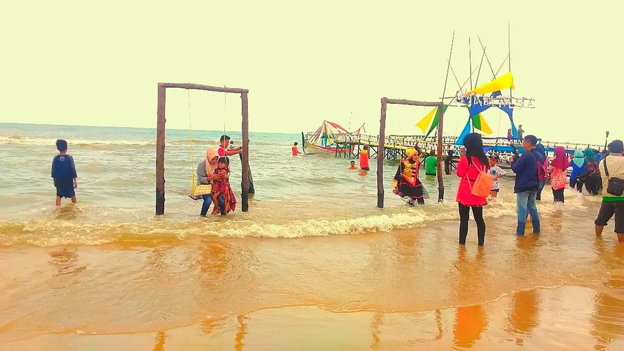 Pantai Lombang