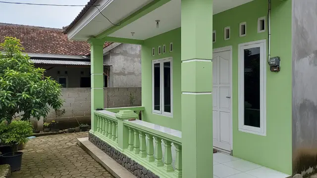 Cat Matte yang Mampu Menyamarkan Kerusakan di Dinding