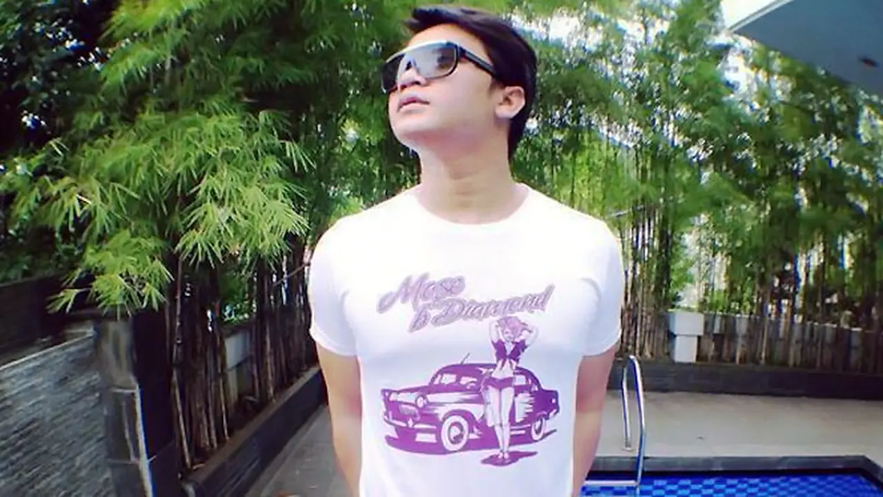 billy-syahputra-131122b.jpg