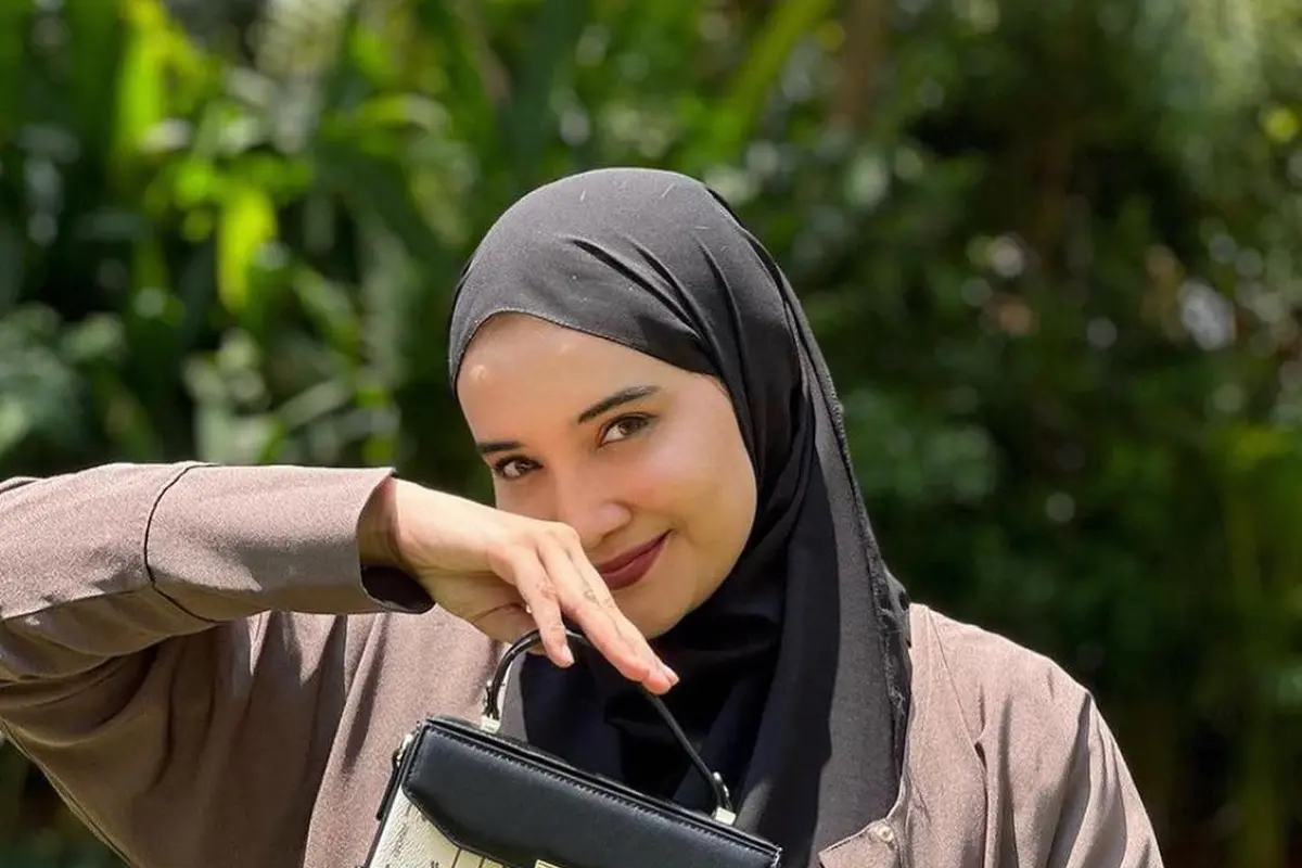 Adu Gaya Kece Geng Cendol Kenakan Tas Rancangan Tya Ariestya, Dari Titi Kamal hingga Luna Maya
