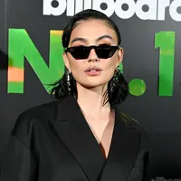 Tampilan Agnez Mo saat Hadir di Billboard No. 1s Party. [@billboard]