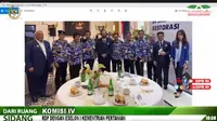 Sejumlah pejabat di Kementerian Pertanian disorot karena mengenakan seragam khas Partai Nasdem saat berfoto dengan Surya Paloh dan Syahrul yasin Limpo. (Istimewa)