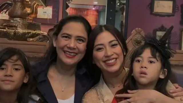 6 Potret Kebersamaan Tyna Kanna dan Lydia Kandou, Selalu Harmonis