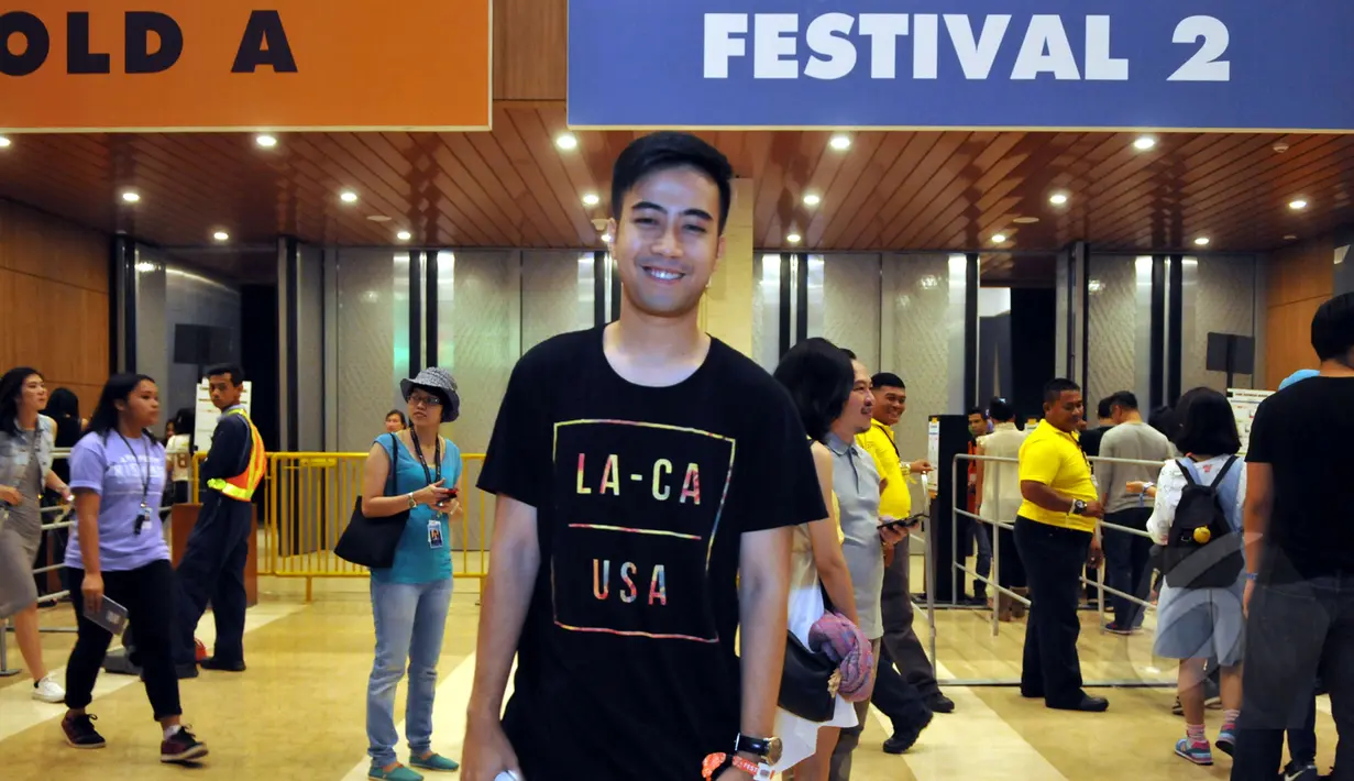 Vidi Aldiano saat ditemui di Indonesia Convention Exhibition (ICE) untuk menonton konser Katy Perry, Tangsel (9/5/2015). (Liputan6.com/Panji Diksana)