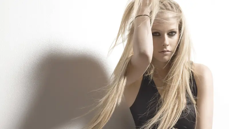 800px x 450px - Avril Lavigne Penyanyi Paling Berbahaya di Internet, Kok Bisa? - Tekno  Liputan6.com