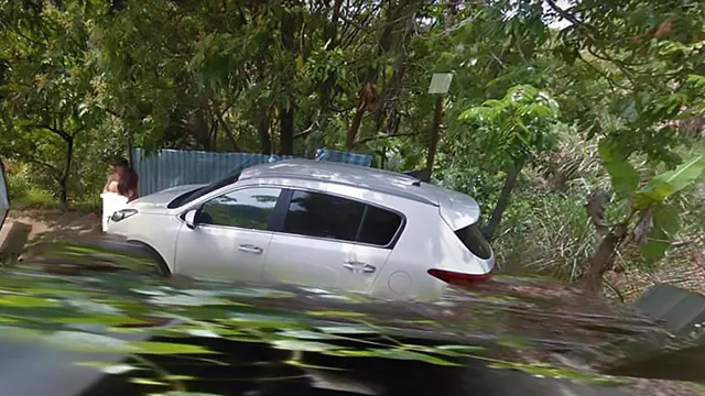 Pasangan tanpa busana di jalanan Taiwan terekam dalam Google Maps. (Google)