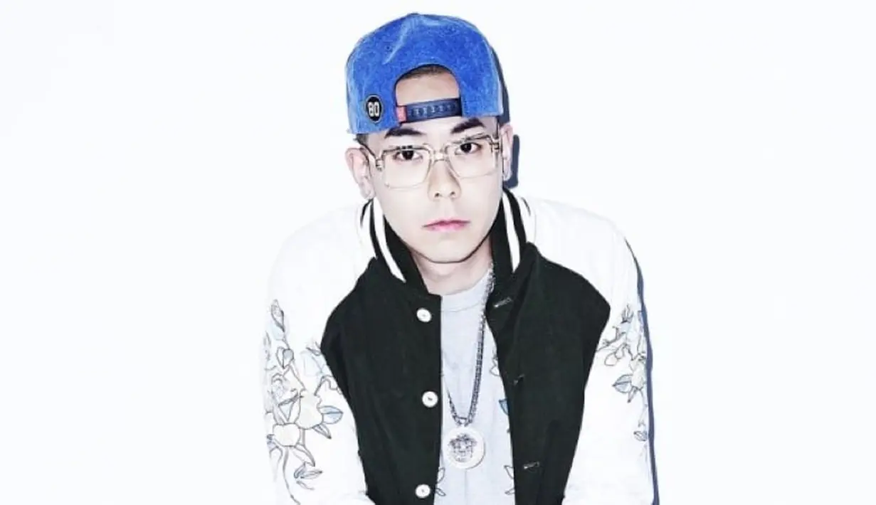 Loco dikabarkan akan menjalani wajib militer pada Agustus mendatang. Seperti dilansir dari TV Report, pada Juni lalu ia sudah menerima surat panggilan resmi dari pihak kemiliteran. (Foto: Soompi.com)