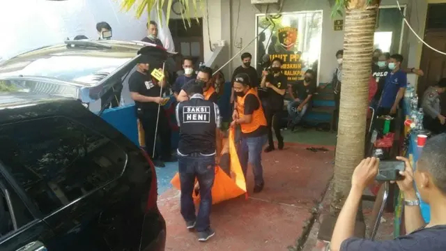 Proses rekonstruksi terbunuhnya tahanan Polresta Balikpapan.