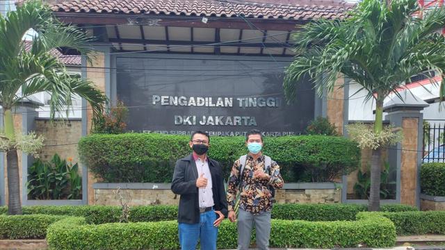 Kuasa Hukum siap melakukan gugatan ke PTUN atas kejadian yang dialami seorang santri bernama Akhmad Agus Imam Sobirin (Liputan6.com/Ahmad Adirin).