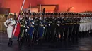 Upacara pengibaran bendera untuk merayakan 71 tahun berdirinya Republik Rakyat China digelar di Lapangan Tian'anmen, Beijing, China, 1 Oktober 2020. (Xinhua/Ren Chao)