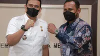 Wali Kota Medan, Bobby Nasution, menerima kunjungan kerja Bupati Aceh Timur, Hasballah Bin M Thaib di Balai Kota Medan, Jalan Kapten Maulana Lubis