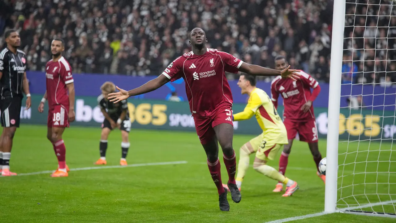 Selebrasi Ibrahima Konate vs Eintracht Frankfurt