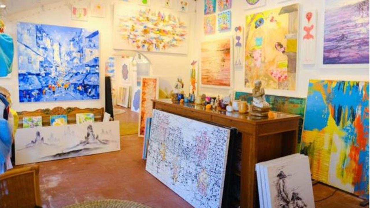 Melihat Lukisan dan Karya Seni Original Bisa Jadi Ide Liburan yang Artsy