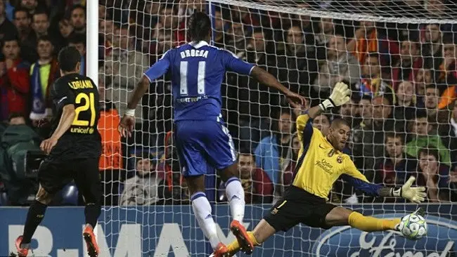 Chelsea yang ditangani Roberto Di Matteo unggul agregat 1-0 lewat gol Didier Drogba pada pertandingan semifinal Liga Champions 2011-12.