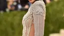 Kylie Jenner sempat kaget saat diberitakan sedang mengandung anaknya bersama Tyga. Membantah, Kylie mengatakan bahwa dirinya takut hamil. (AFP/Bintang.com)